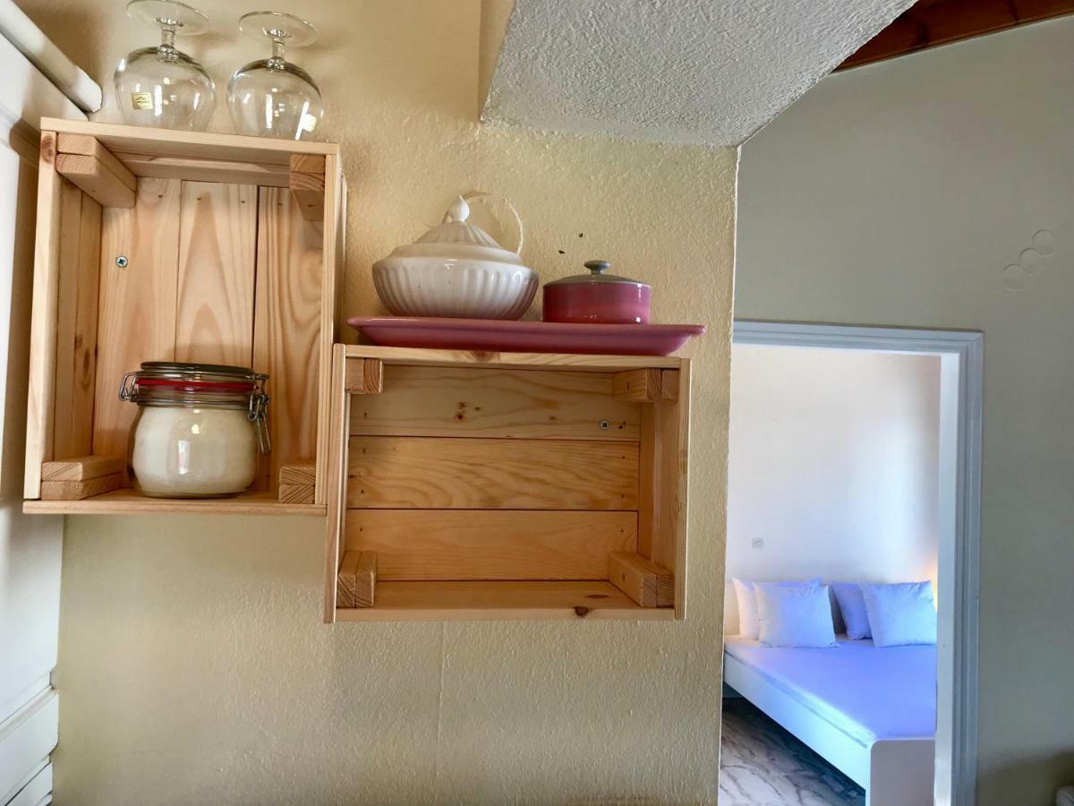 Wooden Ceiling Apartment - Close To City Center Kanálion Esterno foto